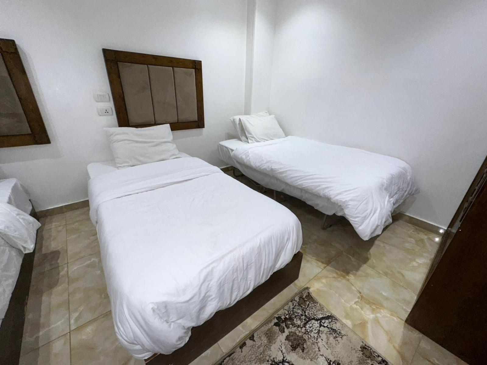 Full Pyramids View Apartment With Balcony For 8 P Kafrat al Jabal Exterior photo
