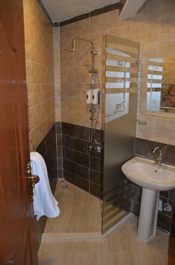 Full Pyramids View Apartment With Balcony For 8 P Kafrat al Jabal Exterior photo